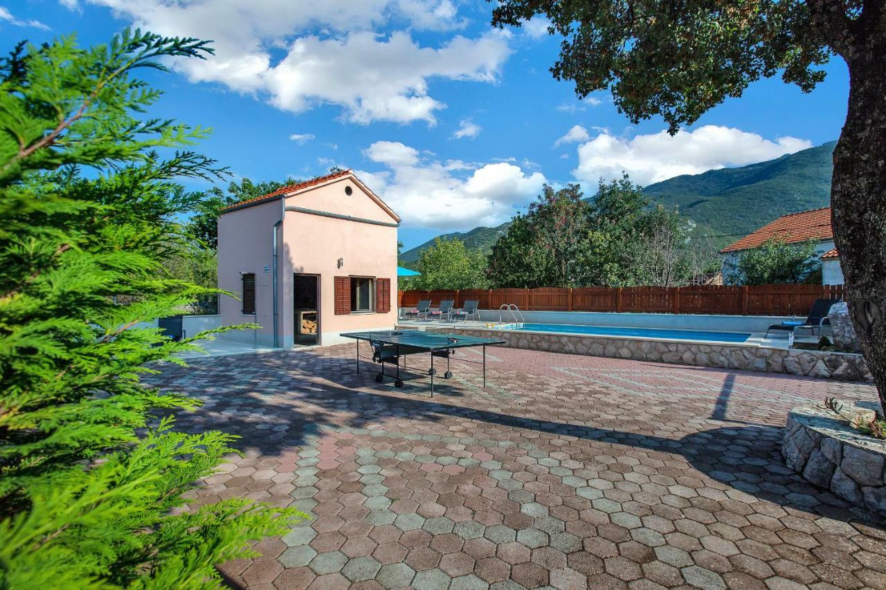 Villa Zvonimir Zagvozd Exterior photo